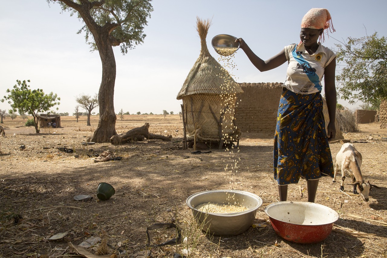 nő keresi a kis tűzoltó bobo- dioulasso